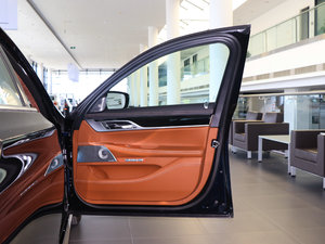 2018740Li xDrive  ׿Խb g