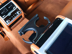 2018740Li xDrive  ׿Խb g