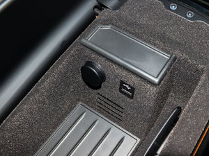 2018740Li xDrive  ׿Խb g