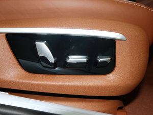 2018740Li xDrive  ׿Խb g