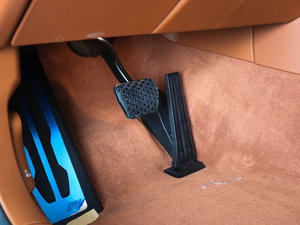 2018740Li xDrive  ׿Խb g