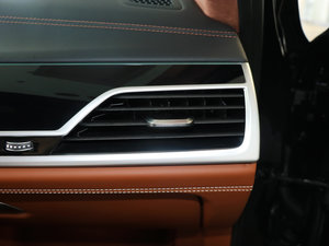 2018740Li xDrive  ׿Խb g