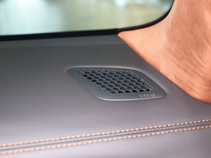 2018740Li xDrive  ׿Խb g