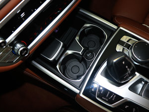 2018740Li xDrive  ׿Խb g