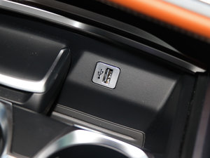 2018740Li xDrive  ׿Խb g