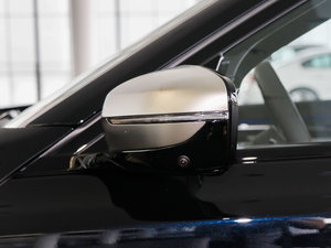 2018M760Li xDrive (ji)^