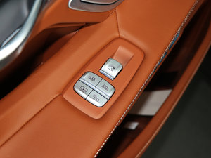 2018M760Li xDrive п؅^(q)