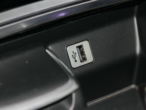 2018M760Li xDrive п؅^