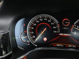 2018M760Li xDrive п؅^