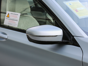 2018740Li xDrive 40؄e ^