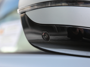 2018740Li xDrive 40؄e ^