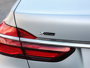 2018740Li xDrive 40؄e ^