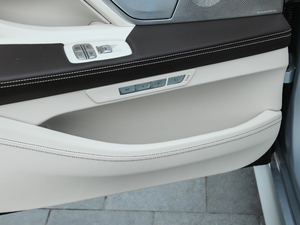 2018740Li xDrive 40؄e g