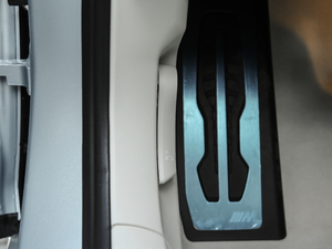 2018740Li xDrive 40؄e g