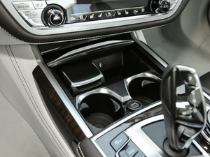 2018740Li xDrive 40؄e g