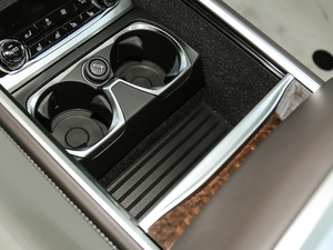 2018740Li xDrive 40؄e g