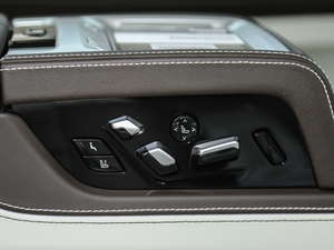 2018740Li xDrive 40؄e g