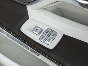 2018740Li xDrive 40؄e g