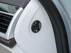 2018740Li xDrive 40؄e g