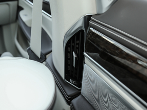 2018740Li xDrive 40؄e g