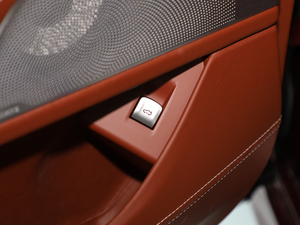 2018740Li xDrive  M\(yn)b g