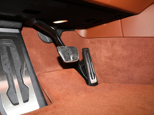 2018740Li xDrive  M\(yn)b g