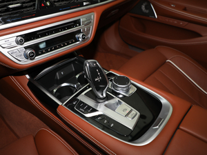 2018740Li xDrive  M\b QU