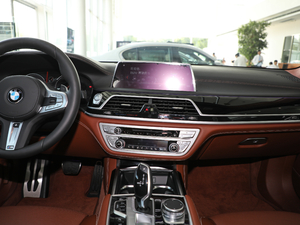 2018740Li xDrive  M\b п_