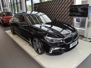 2018740Li xDrive  M\(yn)(dng)b w^