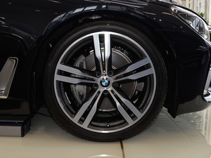 2018740Li xDrive  M\(yn)(dng)b ݆Ȧ