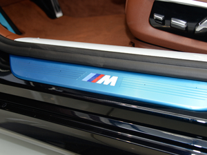 2018740Li xDrive  M\b g