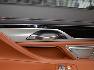 2018740Li xDrive  M\b g