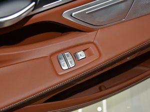 2018740Li xDrive  M\b g