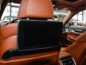 2018740Li xDrive  M\b g