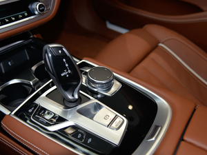 2018740Li xDrive  M\b п؅^