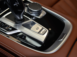 2018740Li xDrive  M\b v܇Ƅ