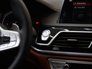 2018740Li xDrive  M\b п؅^