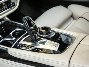 2018M760Li xDrive п؅^