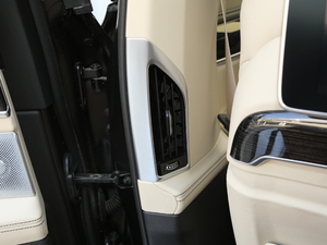 2018M760Li xDrive п؅^