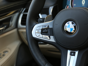 2018M760Li xDrive п؅^