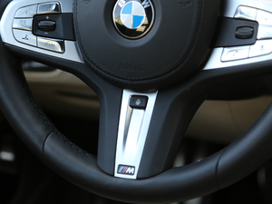 2018M760Li xDrive п؅^