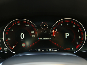 2018M760Li xDrive п؅^