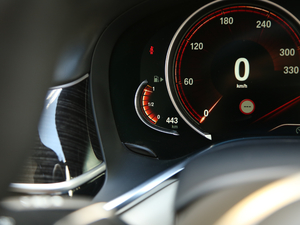 2018M760Li xDrive п؅^