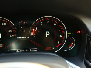 2018M760Li xDrive п؅^