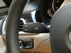 2018M760Li xDrive п؅^