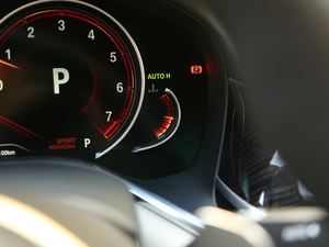 2018M760Li xDrive п؅^