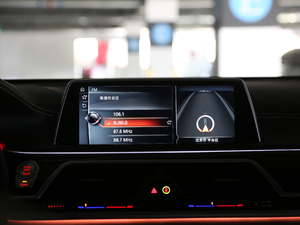 2018M760Li xDrive п؅^