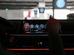 2018M760Li xDrive п؅^(q)