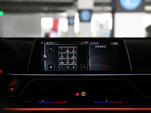 2018M760Li xDrive п؅^(q)