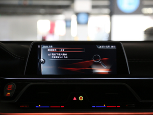 2018M760Li xDrive п؅^(q)